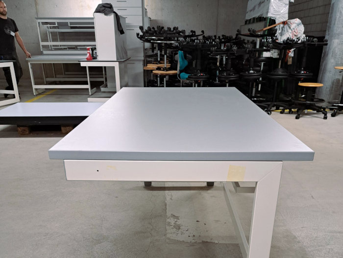 Gebrauchte Labormöbel aus dem Bestand